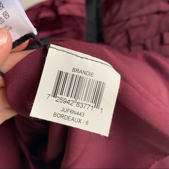 BCBG Max Azria NWT Brandie Ruffle Bodycon Dress Burgundy Formal Size 6 - Picture 5 of 7